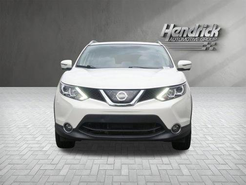 White 2018 Nissan Rogue Sport SL