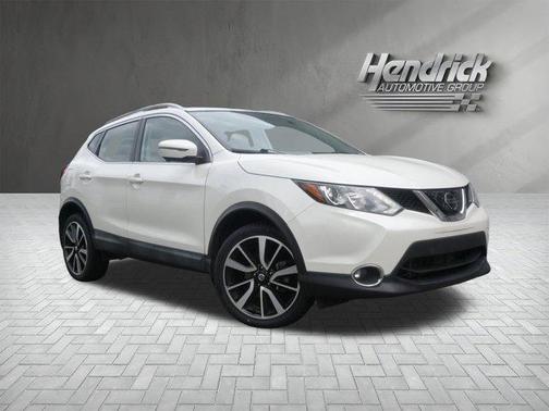 White 2018 Nissan Rogue Sport SL