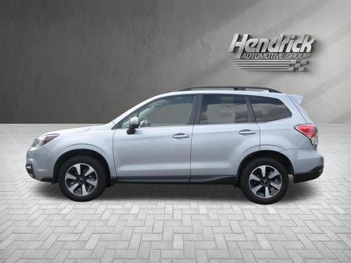Ice Silver Metallic 2017 Subaru Forester 2.5i Limited