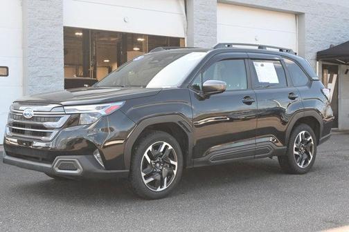 Crystal Black Silica 2025 Subaru Forester Limited