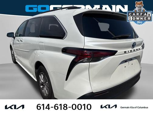 Blizzard Pearl 2021 Toyota Sienna XLE 7 Passenger
