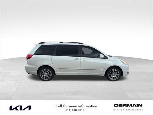 2004 Toyota Sienna XLE