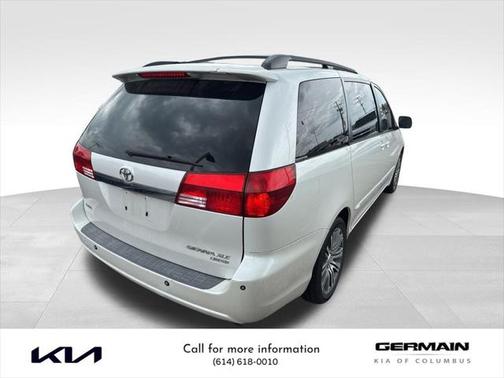 2004 Toyota Sienna XLE
