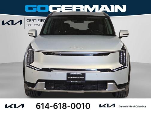 Ivory Silver Matte 2024 Kia EV9 Land