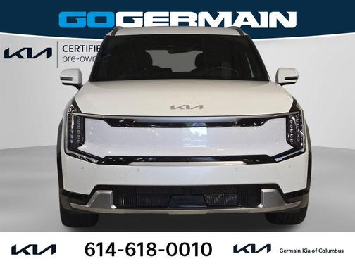 Snow White Pearl 2024 Kia EV9 Land