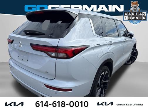 White Diamond 2023 Mitsubishi Outlander SE 2.5 S-AWC