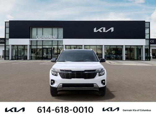 Clear White/Black Roof 2026 Kia Seltos S