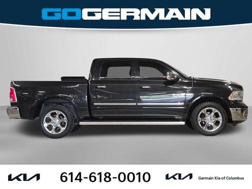 Brilliant Black Crystal Pearlcoat 2016 RAM 1500 Laramie