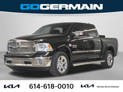 Brilliant Black Crystal Pearlcoat 2016 RAM 1500 Laramie