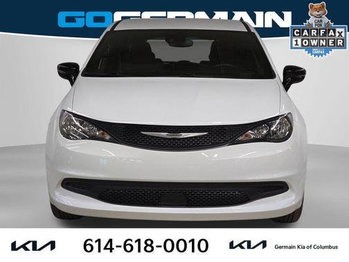 2025 Chrysler Voyager LX