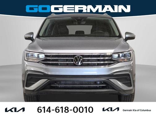 Platinum Gray Metallic 2023 Volkswagen Tiguan 2.0T SE