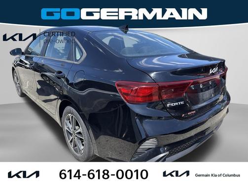 Aurora Black 2022 Kia Forte LXS