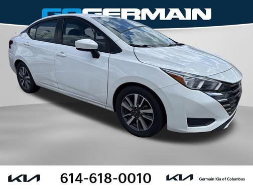 Aspen White Tricoat 2023 Nissan Versa 1.6 SV