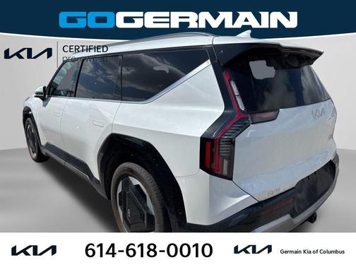 Snow White Pearl 2024 Kia EV9 Land