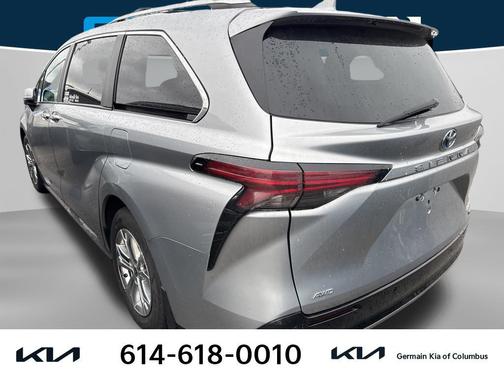 2024 Toyota Sienna Platinum