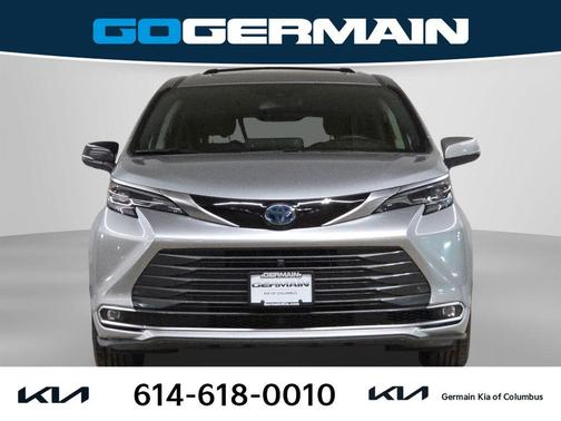 2024 Toyota Sienna Platinum