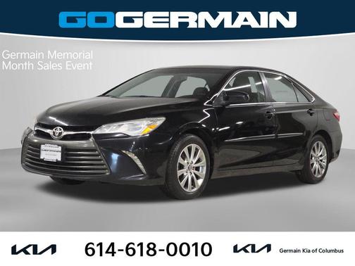 Midnight Black Metallic 2017 Toyota Camry XLE