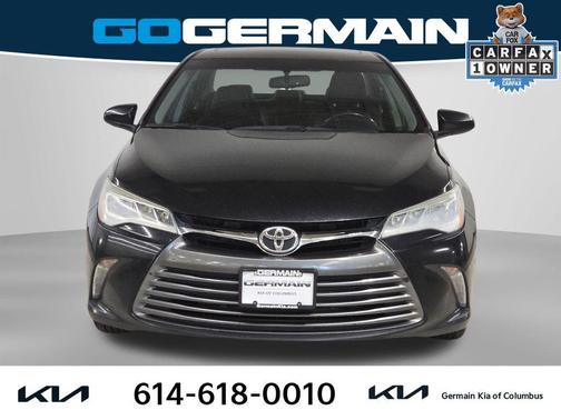 Midnight Black Metallic 2017 Toyota Camry XLE