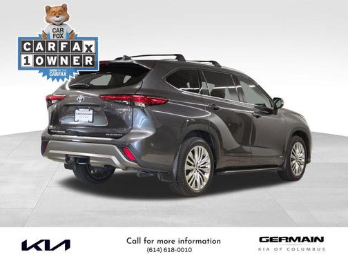 2022 Toyota Highlander Hybrid Platinum