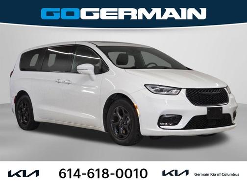 Bright White Clearcoat 2022 Chrysler Pacifica Hybrid Limited