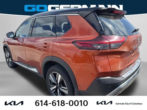 Sunset Drift Chromaflair/Super Black 2022 Nissan Rogue Platinum