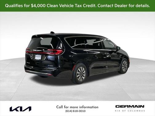 2022 Chrysler Pacifica Hybrid Touring L