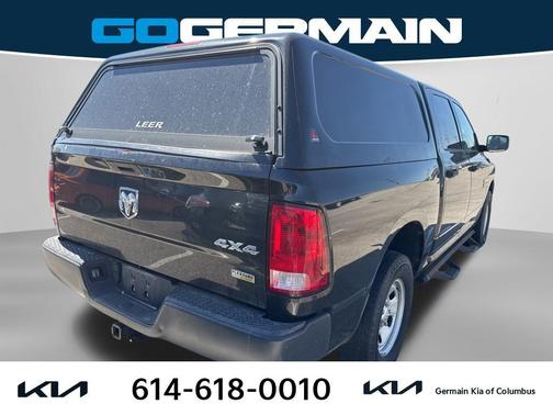 Brilliant Black Crystal Pearlcoat 2016 RAM 1500 Tradesman