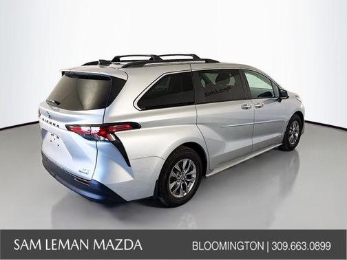 2021 Toyota Sienna XLE