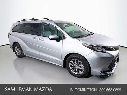 2021 Toyota Sienna XLE