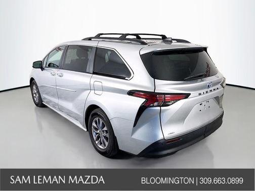 2021 Toyota Sienna XLE