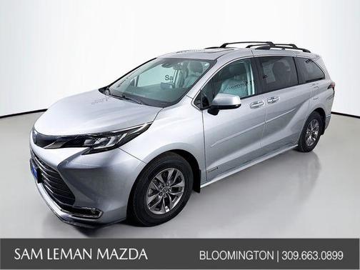2021 Toyota Sienna XLE