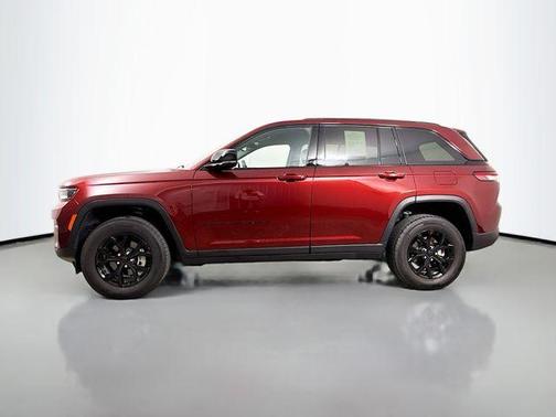 2024 Jeep Grand Cherokee Laredo