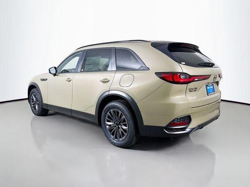Zircon Sand Metallic 2026 Mazda CX-70 SC