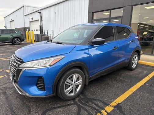 2022 Nissan Kicks S