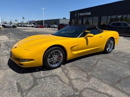 Millennium Yellow 2004 Chevrolet Corvette Base