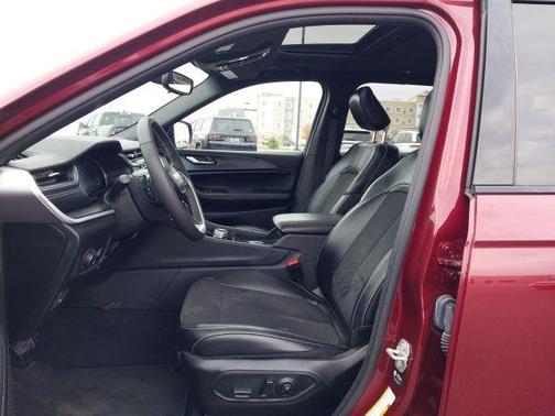 2024 Jeep Grand Cherokee L Laredo