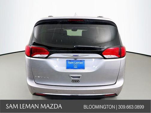 2018 Chrysler Pacifica Touring-L