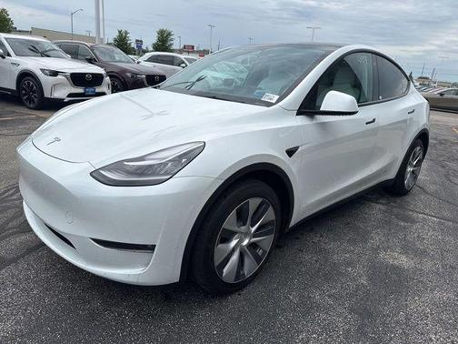 2023 Tesla Model Y Long Range