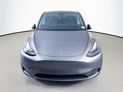2025 Tesla Model Y Long Range