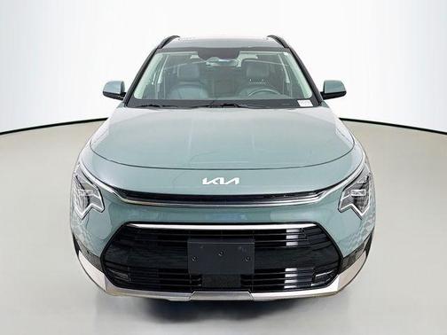 2023 Kia Niro SX Touring
