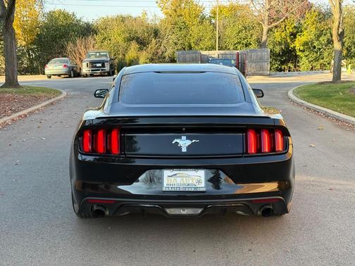 2016 Ford Mustang V6