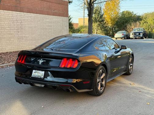 2016 Ford Mustang V6