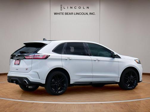 Star White Metallic Tri-Coat 2024 Ford Edge ST