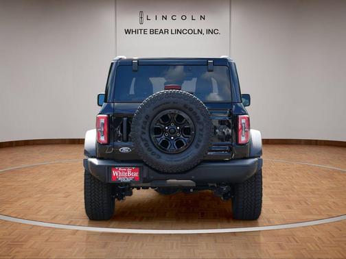 Shadow Black 2025 Ford Bronco Badlands