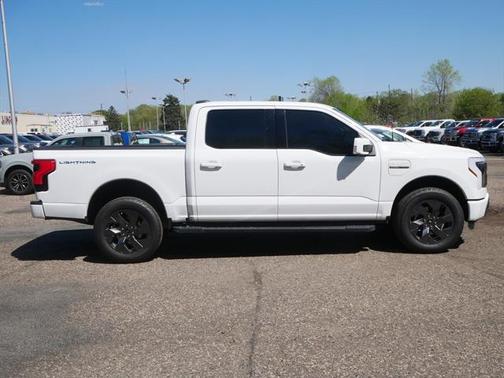 2023 Ford F-150 Lightning LARIAT