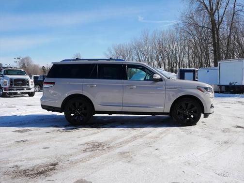 2024 Lincoln Navigator Reserve