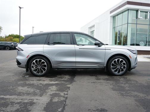 2024 Lincoln Nautilus Reserve