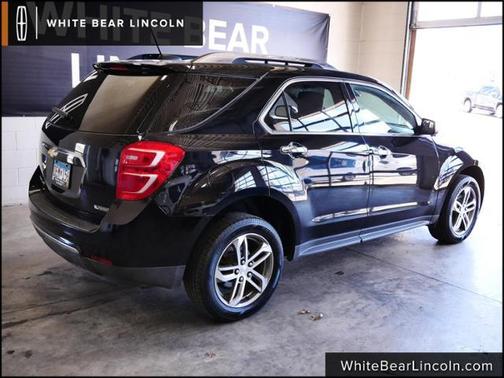 Photo 4 of 30 of 2017 Chevrolet Equinox Premier