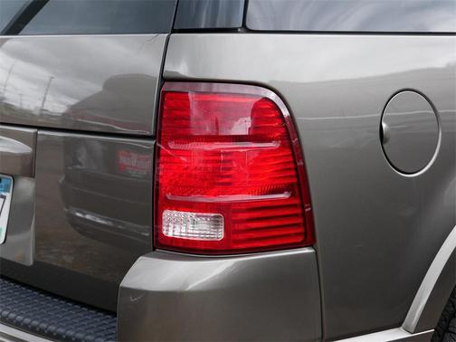 2003 Ford Explorer Limited
