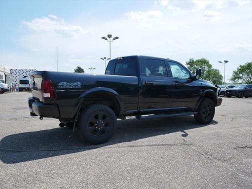 2017 RAM 2500 Laramie Crew Cab 4x4 6'4' Box